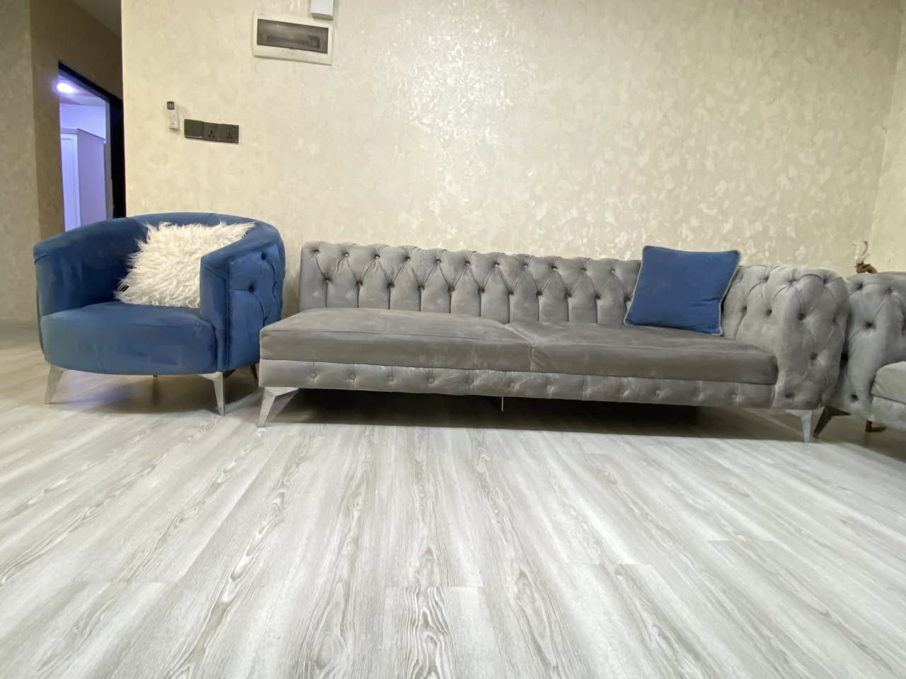 بنات طخم 8 نفرات نظيف كلشش وجديد وسعره
400الف وبيه مجال الي تريده وياها كوشاتها حرف L بس اني مخليتها هيج


**إذا كنت صاحب هذا الإعلان وتريد حذفه لأي سبب، رجاءا أرسل رسالة إلى الدعم الفني**