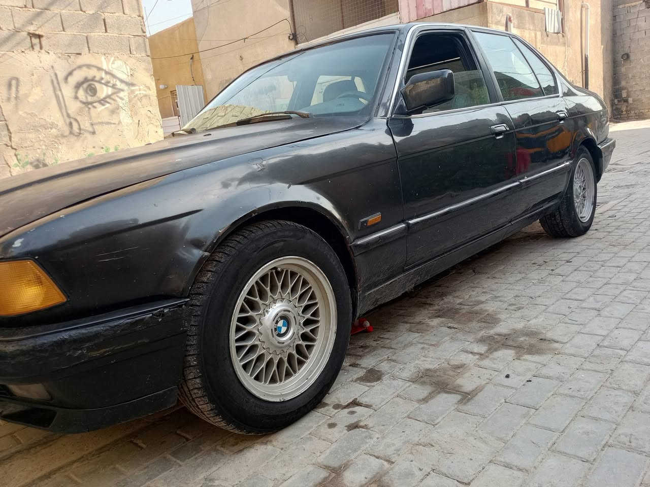 سلام عليكم شباب  بيم /رقم دياله/سنويه اله 27تنتهي /شرط تحويل / 730البيع مودل 92/محرك وكير شرط سياره صبقه بلادي لاضربه ولامعجون الكهربايت كله شقاله صدرامامي نص عمر خلفي جديد تخم تايرجديد 
سعر سياره 26وبيه مجال  
رقم صاحب ال سياره *********** مكان سياره بغداد مدانت صدار
