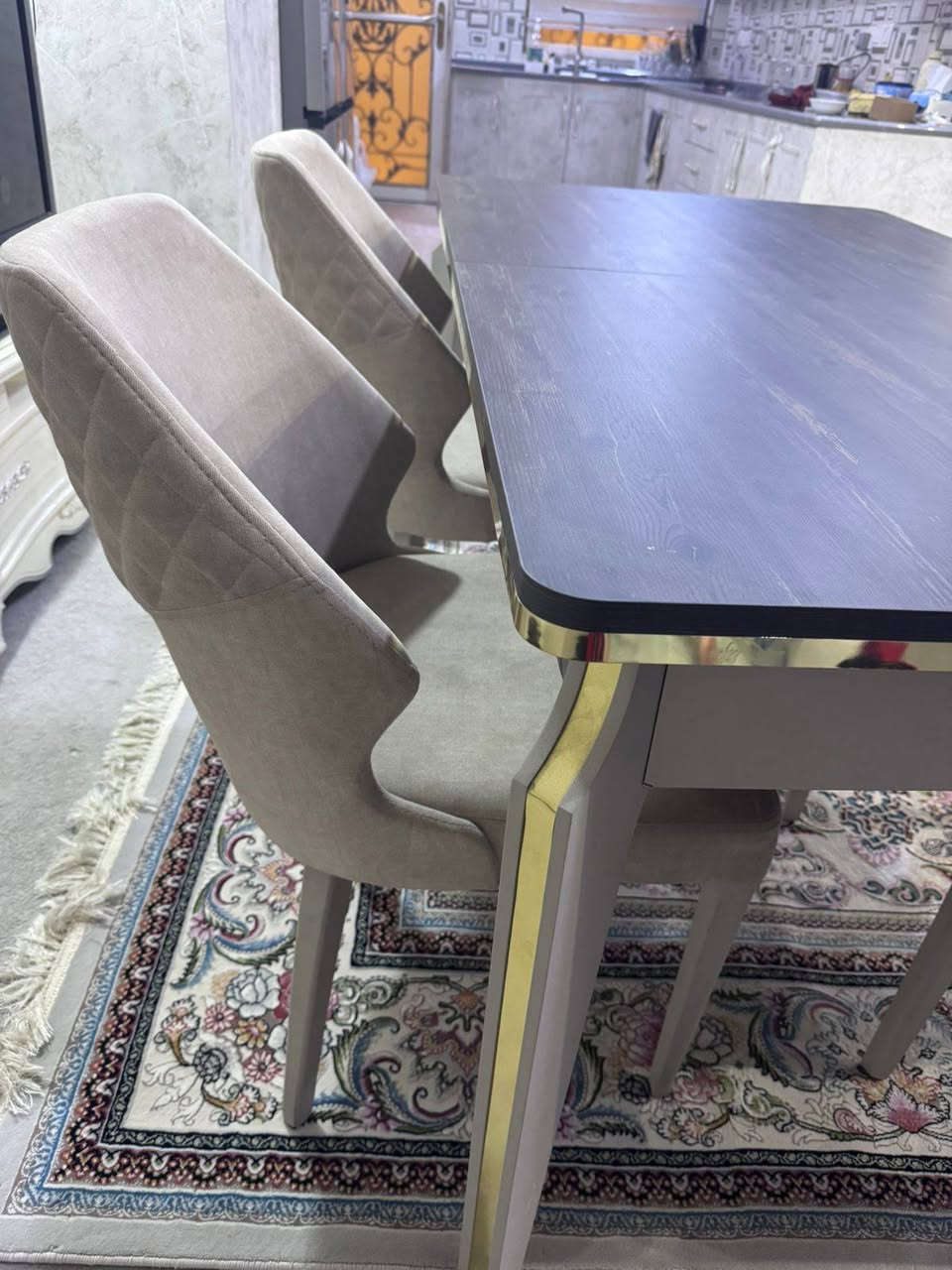 ميز جدا نضيف استعمال قليل 6 كراسي سلايت يتكبر ويتصغر 
السعر 450


**إذا كنت صاحب هذا الإعلان وتريد حذفه لأي سبب، رجاءا أرسل رسالة إلى الدعم الفني**