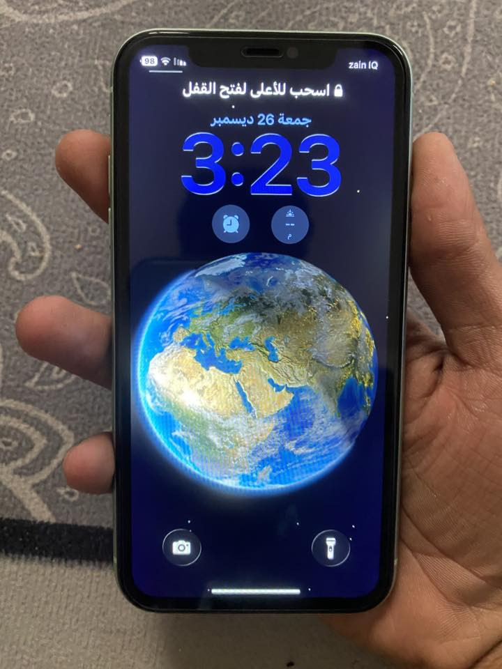 ايفون 11 عادي 
الذاكرة : 128GB 
دبل شريحة ( 2 سيمكارت ) 
مبدل شاشة اصلية ( 3 خيارات )
بطارية 100‎%‎ 
فيس ايدي شغال 
وياه كارتونه فقط
اللون فستقي💚
مكاني كربلاء قرب مستشفى العباس الأهلي 
***********
السعر 250 الف و بي مجال بسيط حگ الجية 
الجهاز نضيف و كل تفاصيلة مكتوبة
الشراي يتصل و بي خير و يدلل
