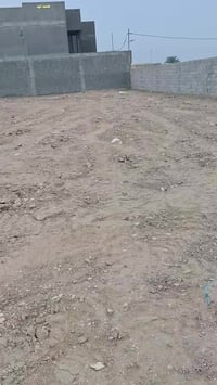 قطعة تجارية • ١٠٠٠م • شارع ١٠٠