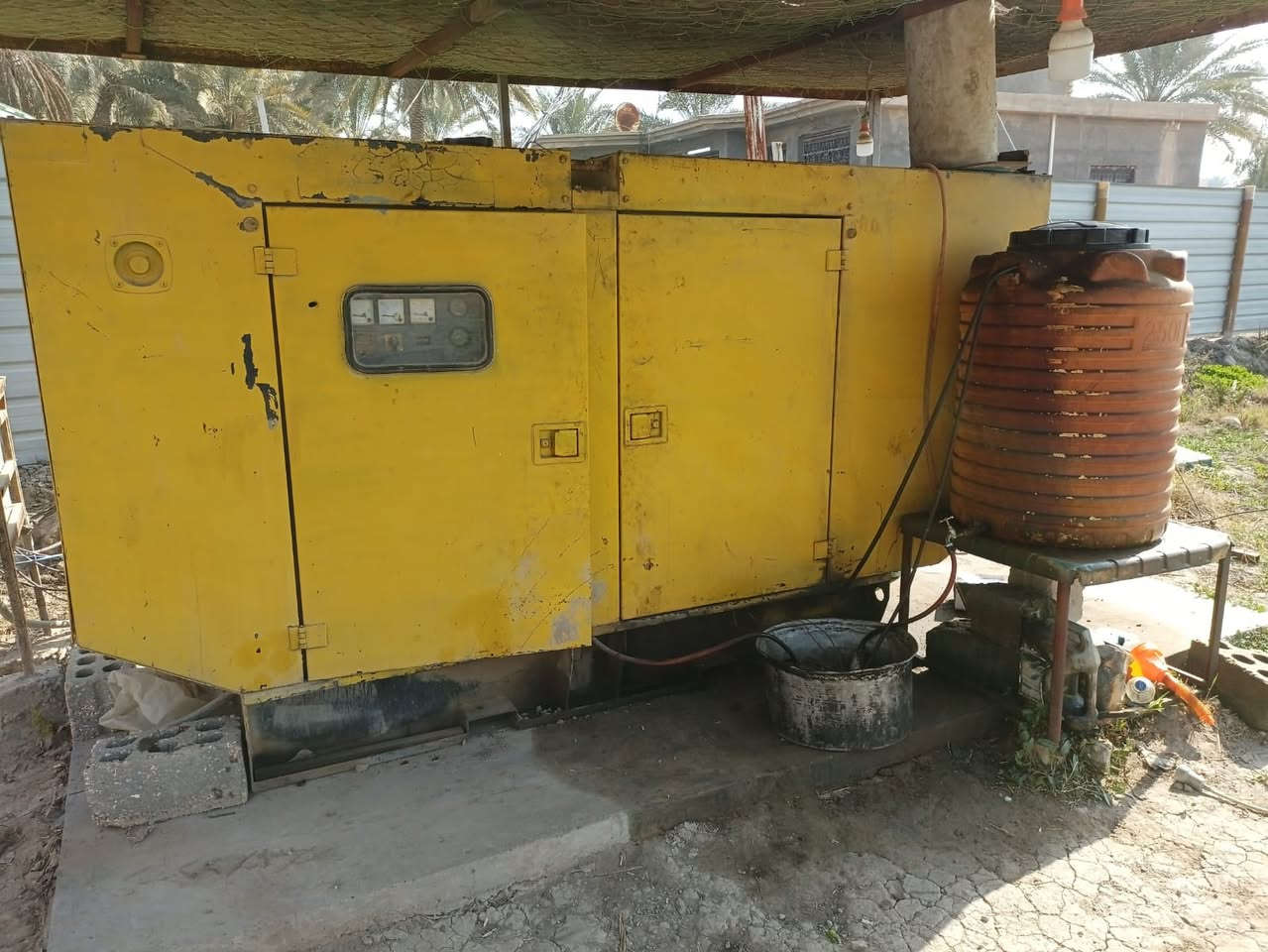 السلام عليكم 
مولدة جوندير سوبر
٤/سلندر 
كاتم بلاد 
التوليد ١٠٥ kv
مجفته جديد 
الكرنك استندر 
تجي تفحص ع الحمل 
السعر ٣٠ وبيها مجال حگ الجيه

غير متواجد ع الفيس 
للتواصل :- ***********
