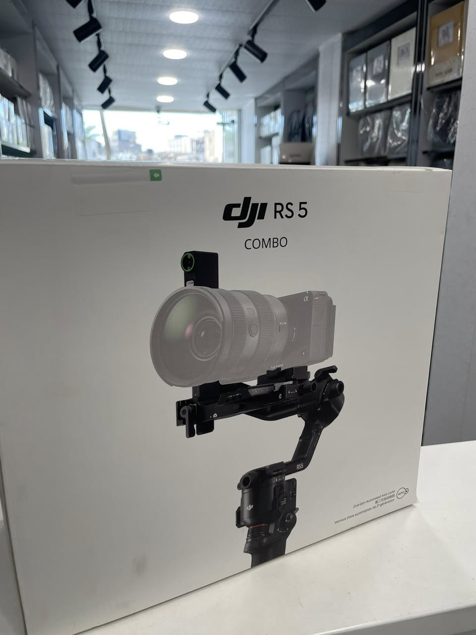 🎬 ثبات أكبر… ولقطات أكثر احترافية!

متوفر لدينا تشكيلة من موانع الاهتزاز (Gimbals) المناسبة للمصورين وصناع المحتوى.

✅ تصوير ثابت وسلس
✅ مناسب للفيديوهات الاحترافية وصناعة المحتوى
✅ يدعم مختلف أنواع الكامرات والموبايلات
✅ مثالي للتصوير أثناء الحركة

سواء كنت مصور محترف أو صانع محتوى مبتدئ، مانع الاهتزاز راح ينقل جودة فيديوهاتك إلى مستوى ثاني. 📸

📍 باب الشرقي – مقابل حديقة الأمة
📞 ***********

السامر لمستلزمات التصوير الاحترافي
