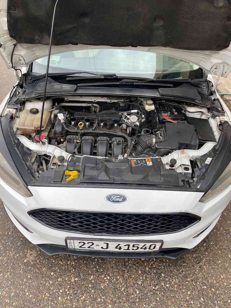 فورد فوكس
موديل 2017 
ضررها شبر من باب السكن  
لون مميز ابيض ثلجي
ماشيه 183 قابل للزيادة
كير ومحرك شرط 
هزة وسنوية جاهزة 
مواصفات سيارة 
محرك 2000 دوش مرغوب 
كير توماتيك 
تبريد ثلج
تحكمات ستيرن 
تثبيت سرعة 
شاشة +كامره
وباقي مواصفات معروفة 
السعر ب98 وبيها مجال بسيط
للاستفسار اتصل على رقم ***********
