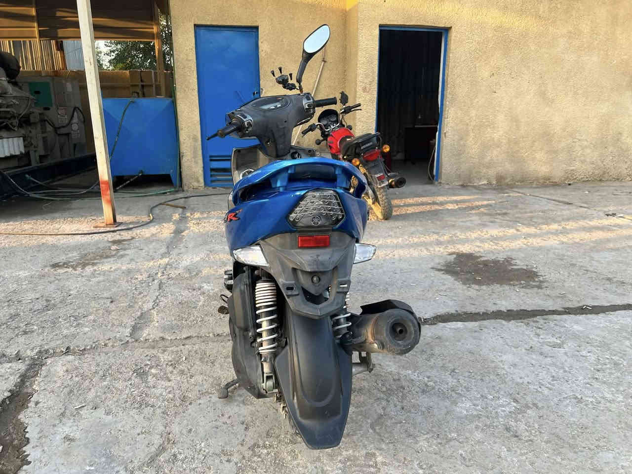 سلام عليكم دراجة ماكس جي تي ار صارلهة شهر نازله رمبه  جديدا فول فول كلشي كامل بيهة السعر مليون و١٥٠ وبيه مجال بسيط  *********** وتساب
