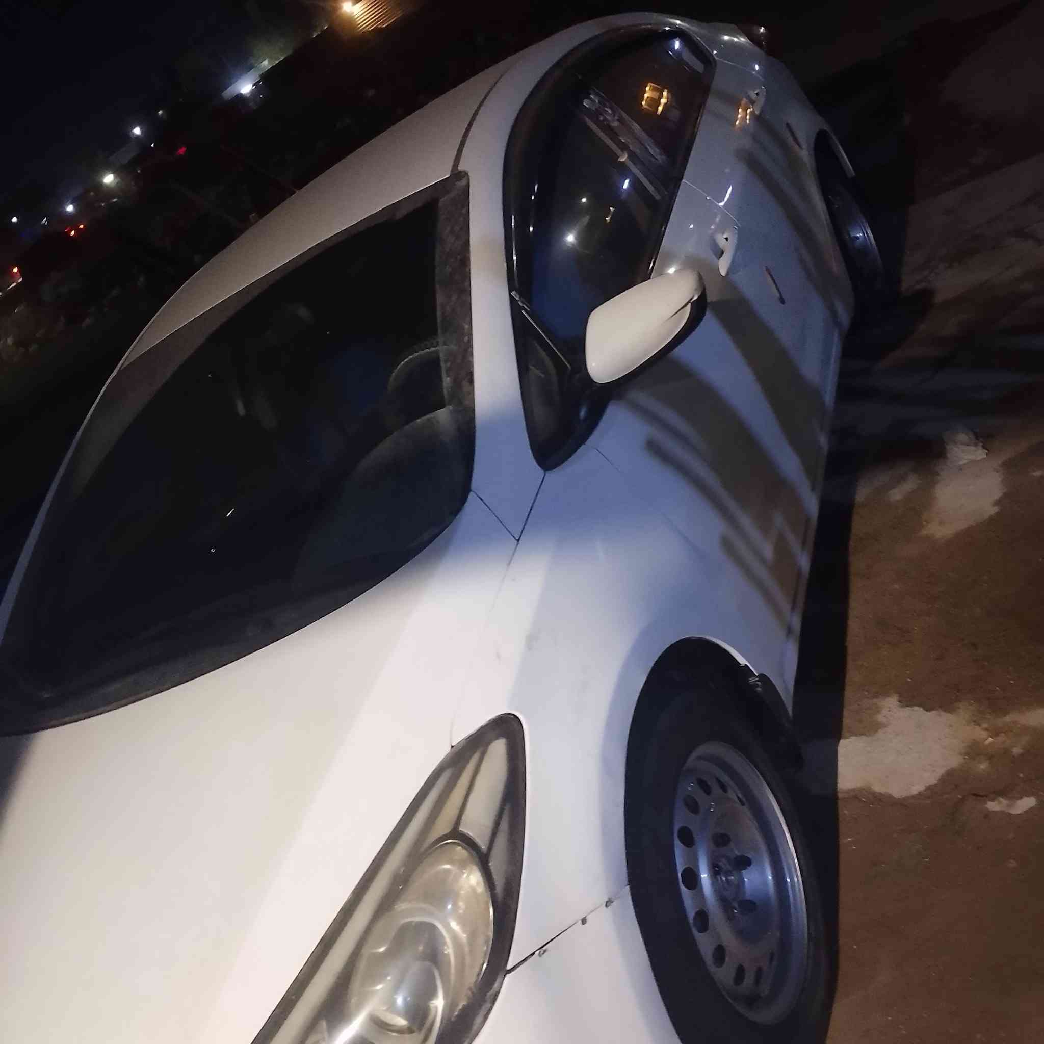 السلام عليكم
سيراتو موديل 2013
صبغ حزام 
نص فول
بيه بعض نواقص
محرك 1600
تحكمات ستيرن 
مكان سياره الغزاليه 
اي ستفسار 
***********
