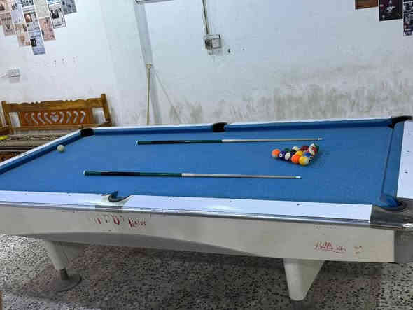 السلام عليكم للبيع ميز بليارد سوبر مستخدم نضيف
  المكان محافضه ميسان 
السعر خاص
***********
