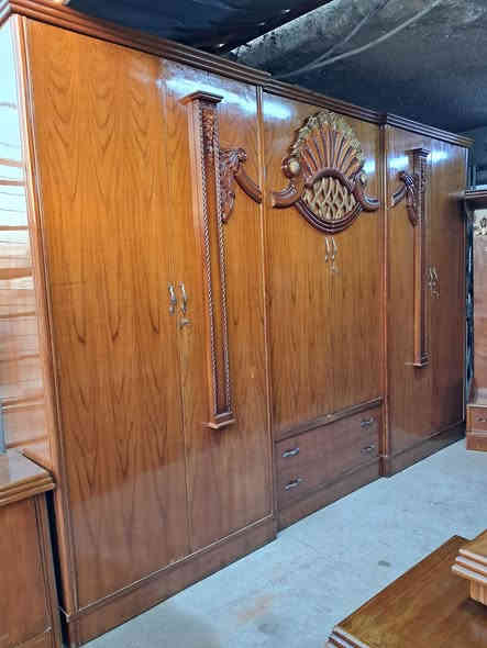 يعلن معرض الخفاجي عن وجود غرفه نوم مستعمله تسكام ونظيفه داخل وخارج صاج 5مليم ملحق داخلي ارتفاع الكنتور مترين ونص الغرفه نضافته 100في 100دنك جاوي حجل جاوي كل هاي المواصفات 950 الف وبالعافيه عل تكون من نصيبه للاستفسار اكثر 
***********
***********واتساب
