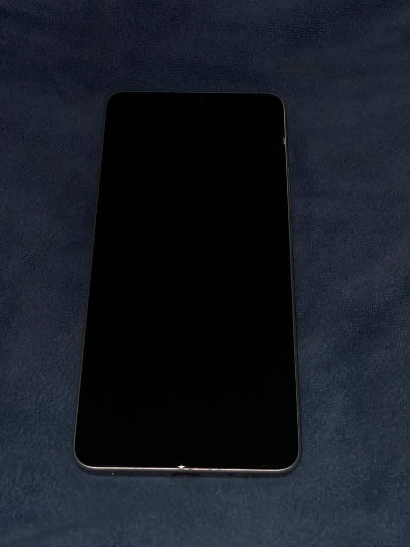 مبايل POCO X6 Pro 5G  ذاكره 512  مبايل مكفول من كلشي  المبايل ما بي ملحقات فقط كفرات اثنين  يشغل 120 فريم جهاز فول بل ألعاب  ألون المميز  السعر 280 ألف وبي مجال للتصال***********
