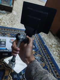 مايكروسكوب تقريب 1200X حجم الشاشه  7 انش ممستخدم ابد يشتغل على الكهربا...