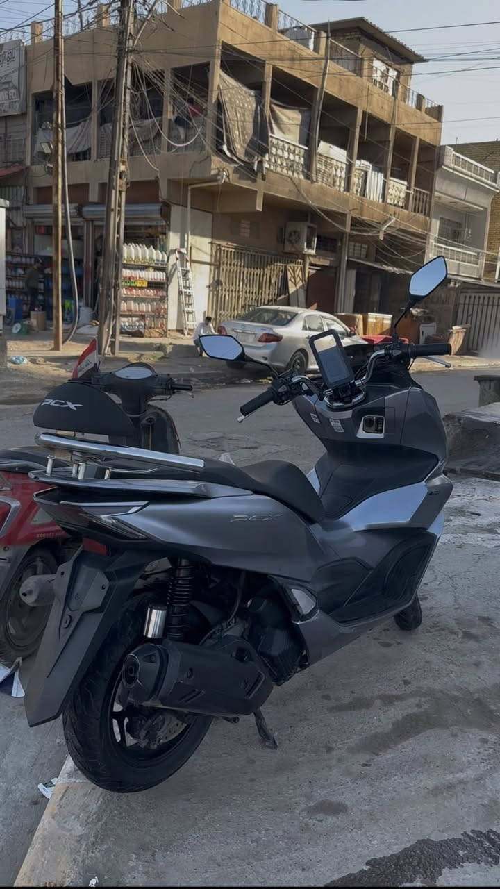 سلام عليكم 
دراجه بيسي اكس كفاله عامه 
مابيها برغي مفتوح دراجه ياباني
لون مميز كلشي شغال
جيل الرابع 
سعرها 23 وبيها مجال 
العنوان بغداد الشعب للاستفسار اكثر ***********
