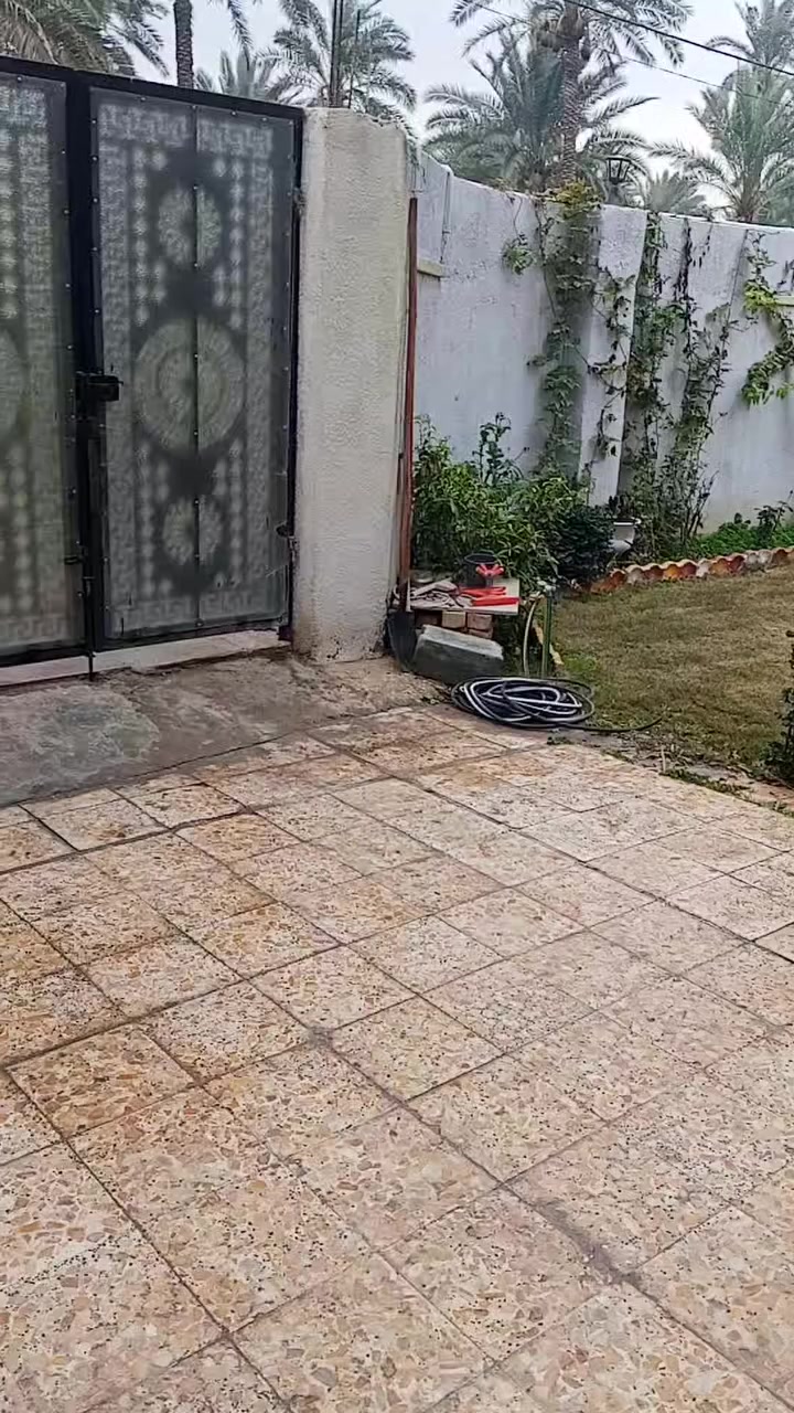 للبيع ارض ملك صرف مع دار مساحه 1800م الطارميه منطقة الشيخ حمد نزله سيد شاكر  للاستفسار الاتصال ***********///***********
