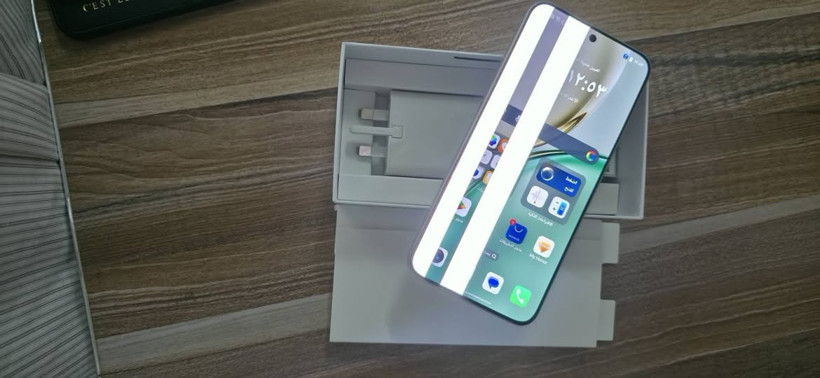 هونر 9d 5G خطين في الشاشه كما موضح بالصور
هاتف HONOR X9d 5G هو هاتف ذكي مميز لعام 2025، يأتي بشاشة AMOLED  6.79 بوصة (120Hz) وبطارية عملاقة بسعة 8300 مللي أمبير تدعم الشحن السريع 66 واط، مع كاميرا رئيسية 108 ميجابكسل ومقاومة فائقة للسقوط والماء (IP69K)، ومعالج Snapdragon 6 Gen 4، و12

خلل خطين بالشاشه يعني لازم تبديل  السعر 150 ***********

