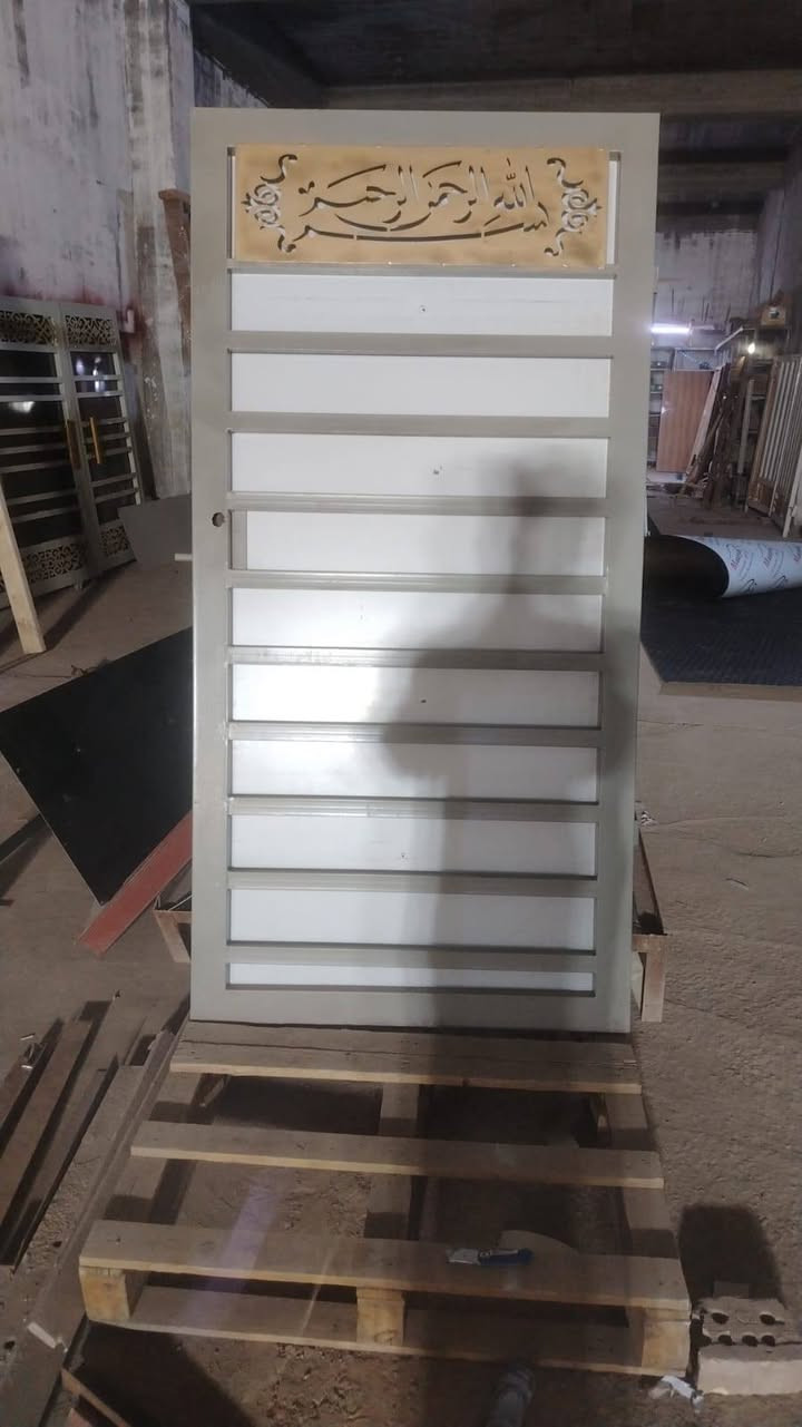 اختار النموذج العجبك وعوف الباقي علينة 🤝🏻⛓️‍💥
وخليك متميز وية حدادة سيف الوائلي 🧍🏻‍♂️

 سوي تاك لكل شخص عندة بناء  🚪

جايك بيدك ☕وجكارتك🚬 واستمتع بل صور 📸

اسعار خاصه لاصحاب البيوت الابنيه الكاملة 🏢

 معمل حدادة سيف الوائلي ابو أيليا 

لعمل كافه اعمال الحداده ابواب ـ شبابيك ـ كتائب ـ ابواب خارجية  - مراجيح 🔳🔨

 العنوان ـ كوت ـ حي الحكيم قرب المجسر 

تخفيضات»»»»

 ﷼» » سعر المتر ملم ونص تركي الشباك 45 الباب 50 

﷼»  » سعر 2 ملم ثقيل تركي  الشباك 60 الباب 65 

الاستفسار مراسله الصفحه او اتصل ع الرقم

 التالي ***********
