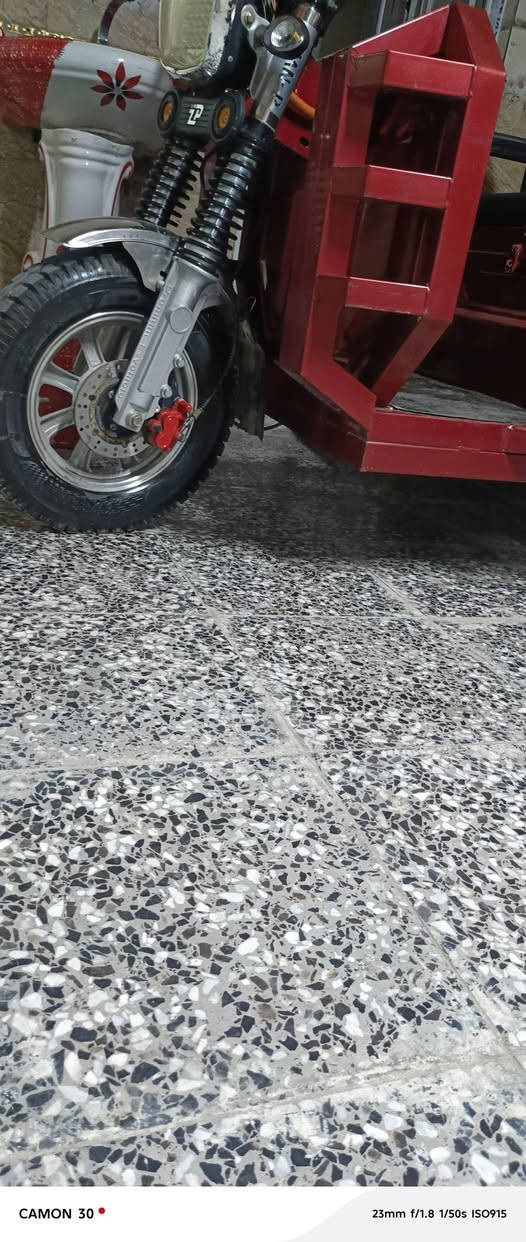 سلام عليكم ستوته شحن للبيع موديل 26 جديده اي نقص مابيه حجم الوسط السعر 1250 الشراي يراسل واتساب فقط متواجد ***********
