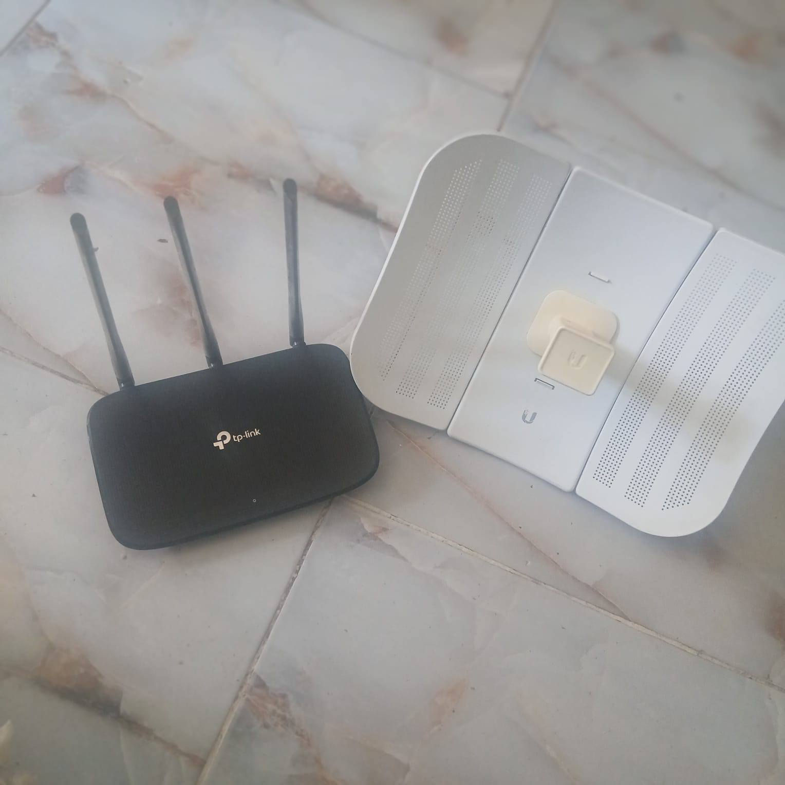 سلام عليكم روتر ونانو سعر 50وبيهن مجال


**إذا كنت صاحب هذا الإعلان وتريد حذفه لأي سبب، رجاءا أرسل رسالة إلى الدعم الفني**