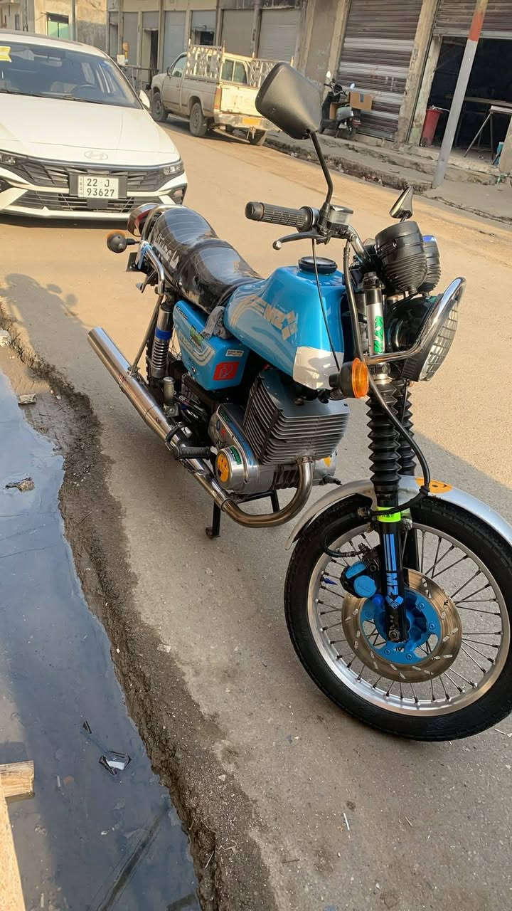 ماطور امزت للبيع ماطور كل شرط المحرك ماله سايز ثلاثه شرط كله الماني عنوان موصل جانب الايمن السعر ماله *********** السعر ماله مليون ونص مليون و500 حج موديل 82
