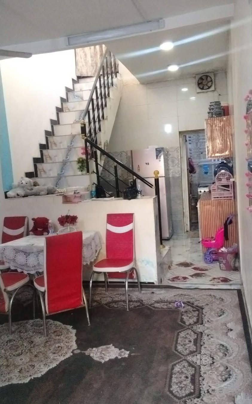 السلام عليكم بيت زراعي 100 متر لبيع بناء طابوك السقف عكاده بناء 2022 واجهه ٥ ونزال ٢٠ العنوان التقيه الثالثه مقابيل ساحة التوديع السعر 42 مليون ***********
