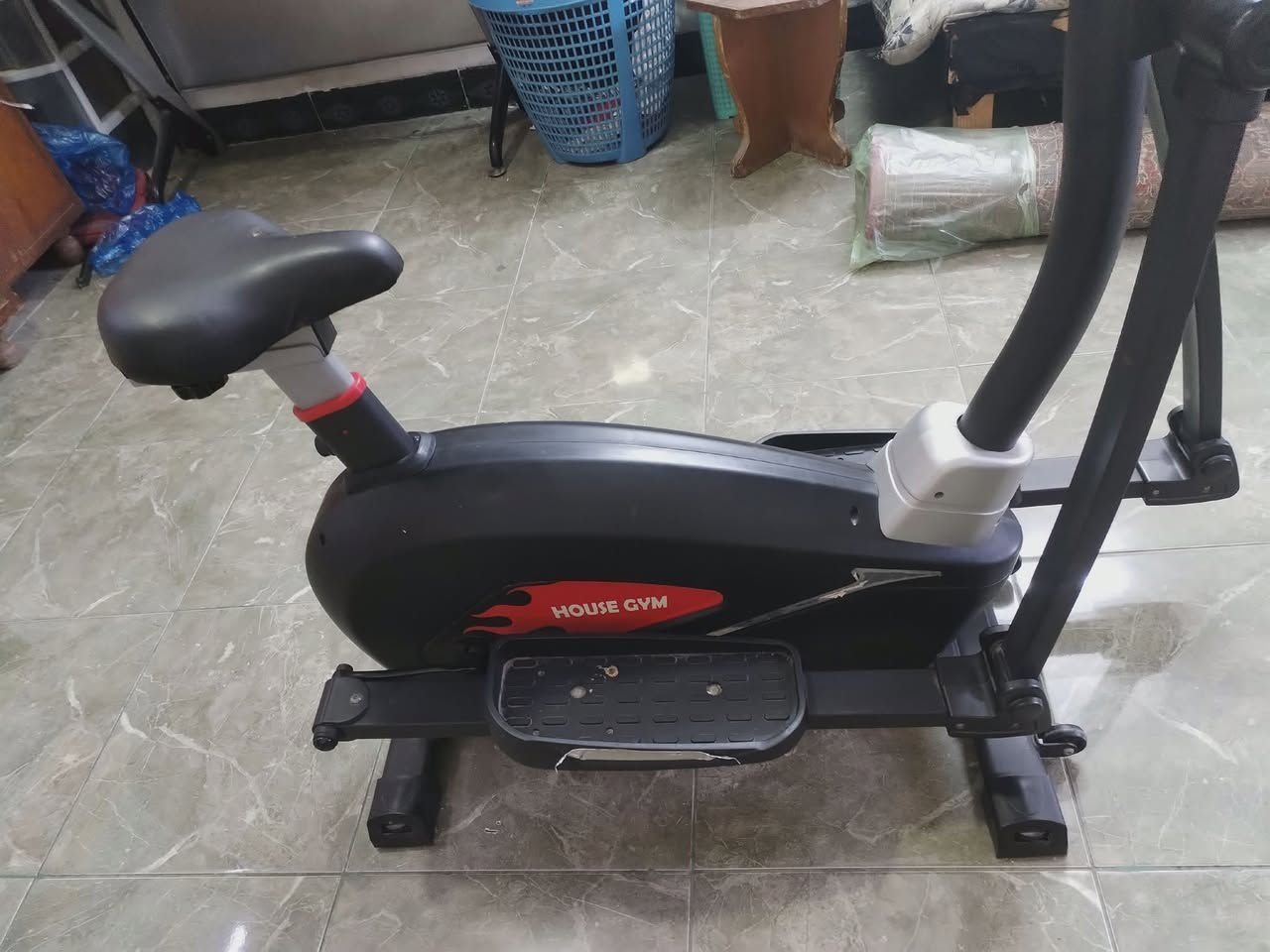 جهاز اوبيتكال مستعمل للبيع اخو الجديد من شركة House Gym استخدام قليل شاشة للمسافه والسرعه مجسرات النبض والسعرات الحرارية يتحمل وزن ١٢٠ كغم.. بسعر مناسب جدا الموقع بغداد _البياع


**إذا كنت صاحب هذا الإعلان وتريد حذفه لأي سبب، رجاءا أرسل رسالة إلى الدعم الفني**