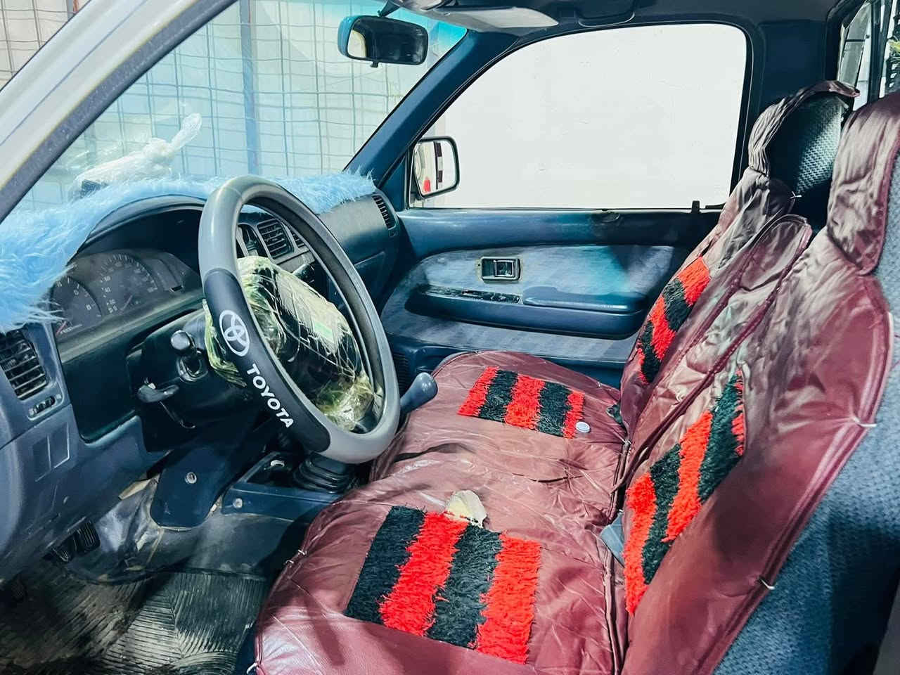 بيكب للبيع موديل 1998 نضيفة بسعر 70 بيهه مجال بسيط
للإستفسار الاتصال على الرقم ***********
