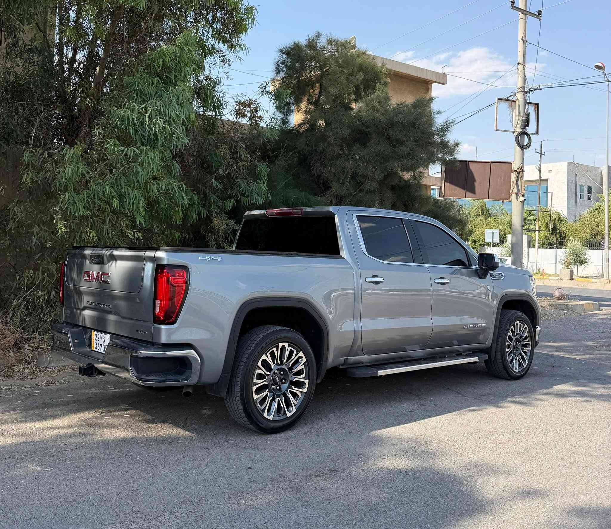 موديل. 2024
محرك. V8. 5.3
فورويل. 4*4
مواصفات. SLT
ماشية. 72 الف
باب طويل بدي قصير المرغوب
الضرر جاملغ باب بنيد بدون دواخل ارباك ستيرن 

السعر. 365ورقة بي مجال

ترقيم جديد موافقة تضليل جديد 

رقم الشاصي. 3GTUUDED3RG148662

فقط بيع بدون مراوسه

***********
***********

العنوان. اربيل.
