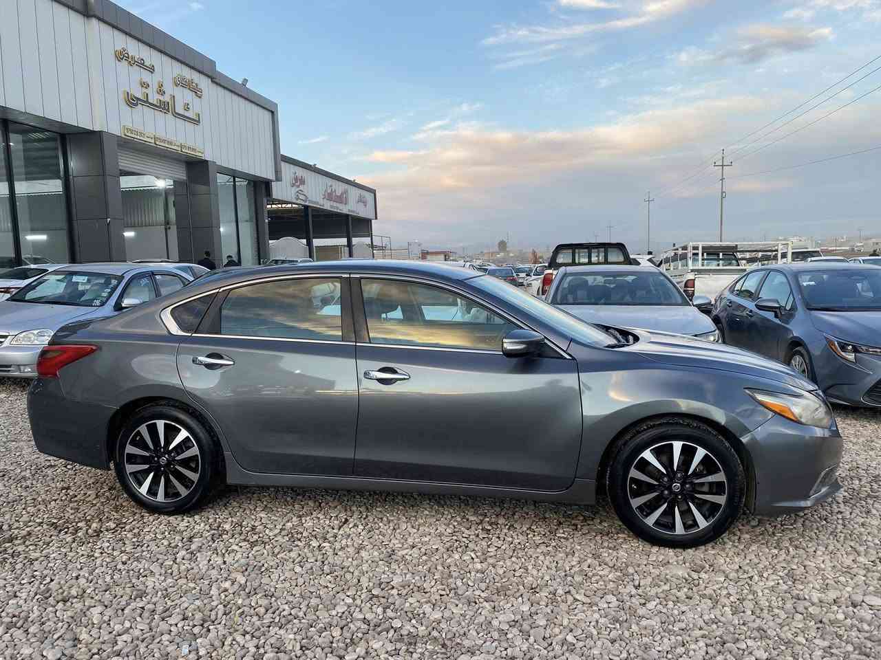 فوووووووووول مواصفات SL
کشن هیتر استیرن هیتر بصمە تشغیل عن بعد 
بیها خمس قطع صبغ بدون دواخل 
مکان سیارە قضاء بردرش 
سعر 106 بیها مجال للطیبین 
*********** واتساب موجود
