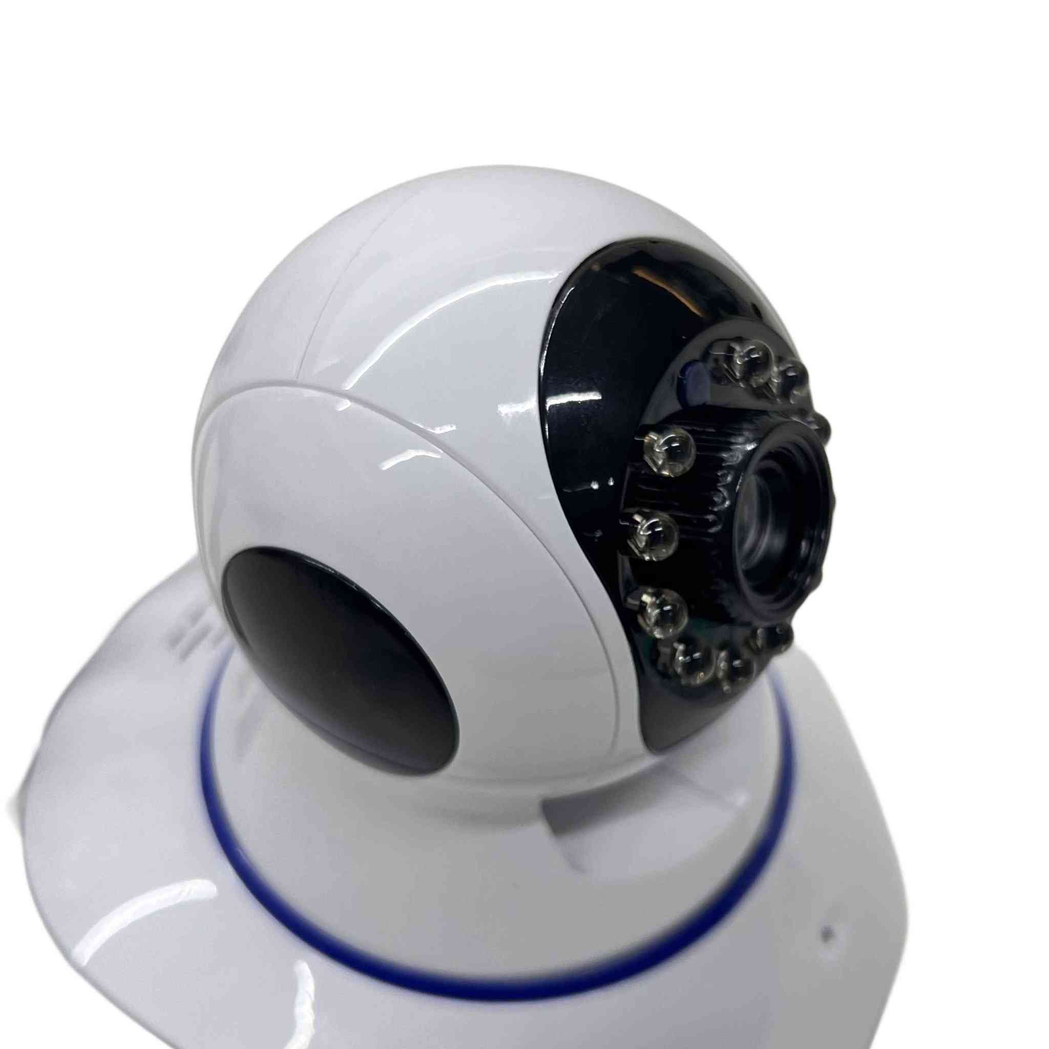 السعر 25 الف 

 رؤية ليلية 

دقة HD مع خاصية التحريك والاتصال اللاسلكي

• حل أمني متكامل وذكي لمراقبة منزلك أو مكتبك مباشرة عبر الهاتف المحمول من أي مكان في العالم.

• تصوير عالي الدقة (HD) يضمن لك رؤية تفاصيل واضحة بفضل مستشعر CMOS المتقدم.

• تغطية شاملة للمكان بفضل محرك داخلي يسمح بتحريك الكاميرا بزاوية 355° أفقياً و120° عمودياً.

• تواصل صوتي باتجاهين تتيح لك سماع ما يدور في المكان والتحدث عبر الكاميرا مباشرة.

• رؤية ليلية متطورة مدعومة بـ 11 صمام IR LED لتوفير رؤية واضحة في الظلام الدامس لمسافة تصل إلى 10 أمتار.

• سهولة التثبيت والاتصال تدعم الاتصال اللاسلكي (Wi-Fi) أو السلكي (Ethernet) مع ميزة إعداد WPS السريع.

المواصفات:
• جودة الفيديو: تدعم دقة 1080p / 640360 / 320240.
• المستشعر: 1/4 CMOS Sensor.
• زوايا الحركة: 355° درجة أفقياً و 120° درجة عمودياً.
• الرؤية الليلية: نظام IR-cut مع 11 وحدة IR LED بمدى 10 أمتار.
• الاتصال: يدعم Wi-Fi (IEEE 802.11b/g/n) ومنفذ إيثرنت RJ-45.
• التخزين: تدعم بطاقات الذاكرة من نوع Micro SD (TF Card).
• الطاقة: مزود طاقة خارجي DC 5V/2A.
• استهلاك الطاقة: 5 واط (كحد أقصى).
• بيئة العمل: تتحمل درجات حرارة من 0° إلى 55° درجة مئوية.

محتويات العلبة:
• كاميرا المراقبة الذكية (Intelligent Camera).
• قاعدة تثبيت (تسمح بالتركيب على المنضدة، الجدار، أو السقف).
• دليل الاستخدام السريع. بغداد, العراق


**إذا كنت صاحب هذا الإعلان وتريد حذفه لأي سبب، رجاءا أرسل رسالة إلى الدعم الفني**