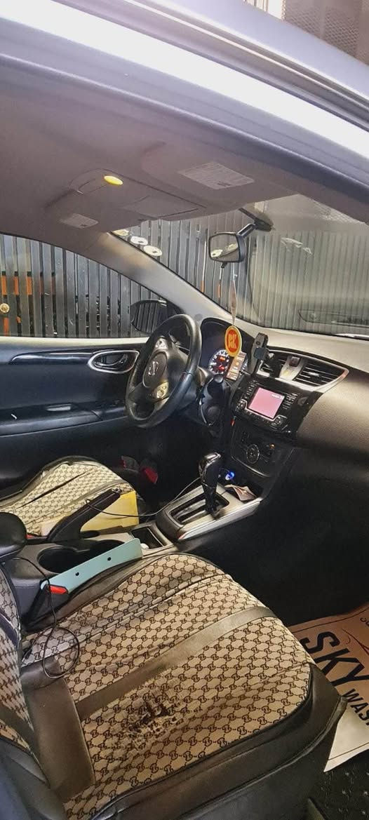 Nissan centra 2018 sv 
بي بوياغ. 
٩٥ هه زار روشتووه 
دوو تعديلي بچوكي هه يه 
رقم سنوي تا ٢٠٣٠ نوييه به ناوي خومه 
سعري ١١٥$ كه ميك مجال 
*********** أربيل, العراق
