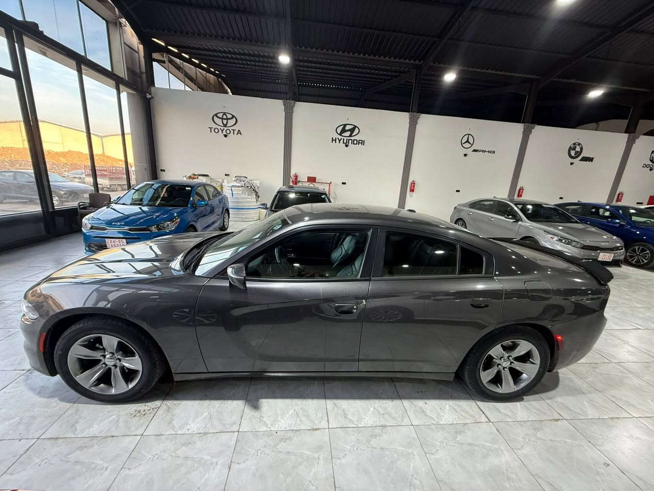 جارجر 2019
كلين امريكي  فول موصفات 
ماشيه 85 
سياره فقد بيها كارت شبر جاملغ خلفي فقد 
رقم سنويه  هزه فحص جديد 
صدر تايرات كله جديد
مكان سياره. اربيل موصل  
***********
***********
