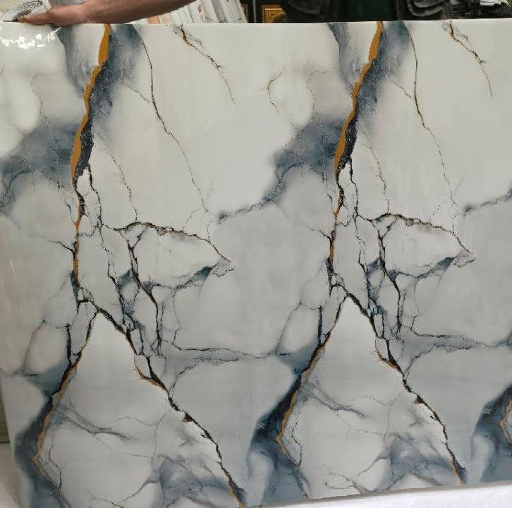 وصول وجبة جديدة من رول بديل الرخام اللاصق الذاتي ✨

🏅 #المميزات:
▫️ مقاوم للرطوبة والخدوش
▫️ لاصق قوي وثابت
▫️ سهل التركيب والاستخدام 
▫️ يمنح المكان لمسة فخامة وأناقة

📏 #القياسات: 3م × 120سم
السعر 11 الف فقط. اسعار جملة 
العنوان حي القاهرة سوق علي نعمة مقابل كل شي وكلاشي 
يوجد توصيل مجاني داخل القاهرة *********** التاج للديكور
