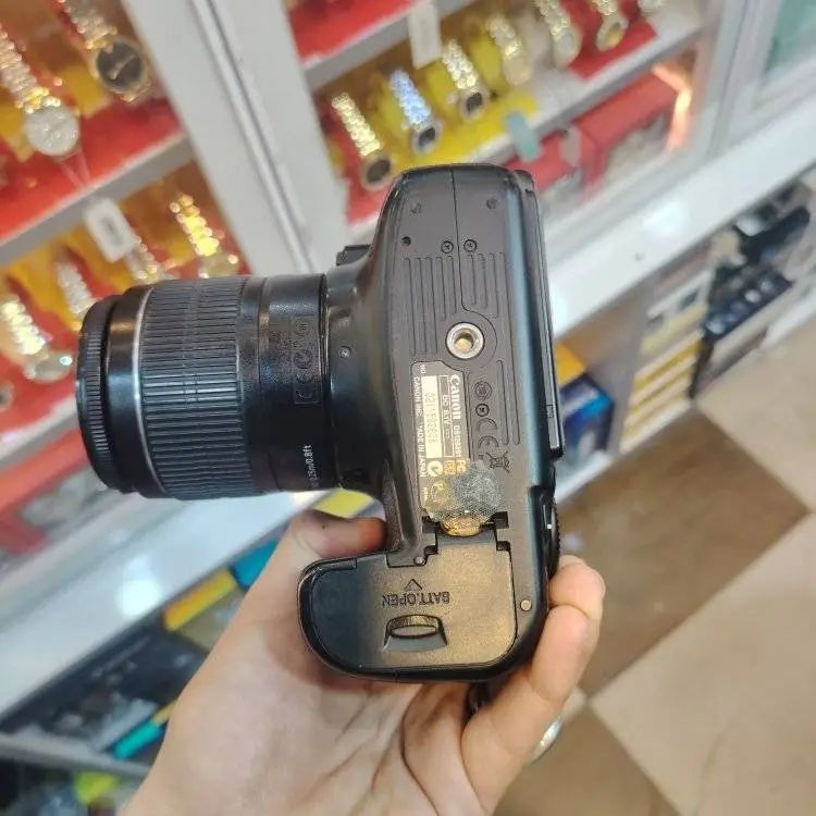 سلام عليكم 
كامره كانون 60 D شاشه قلاب  
مع عدسة الاصليه 
فول نظافة 
مع جنطة وحزام  وبطارية وشاحن 
السعر 475 الف وبيه مجال

ويوجد توصيل


**إذا كنت صاحب هذا الإعلان وتريد حذفه لأي سبب، رجاءا أرسل رسالة إلى الدعم الفني**