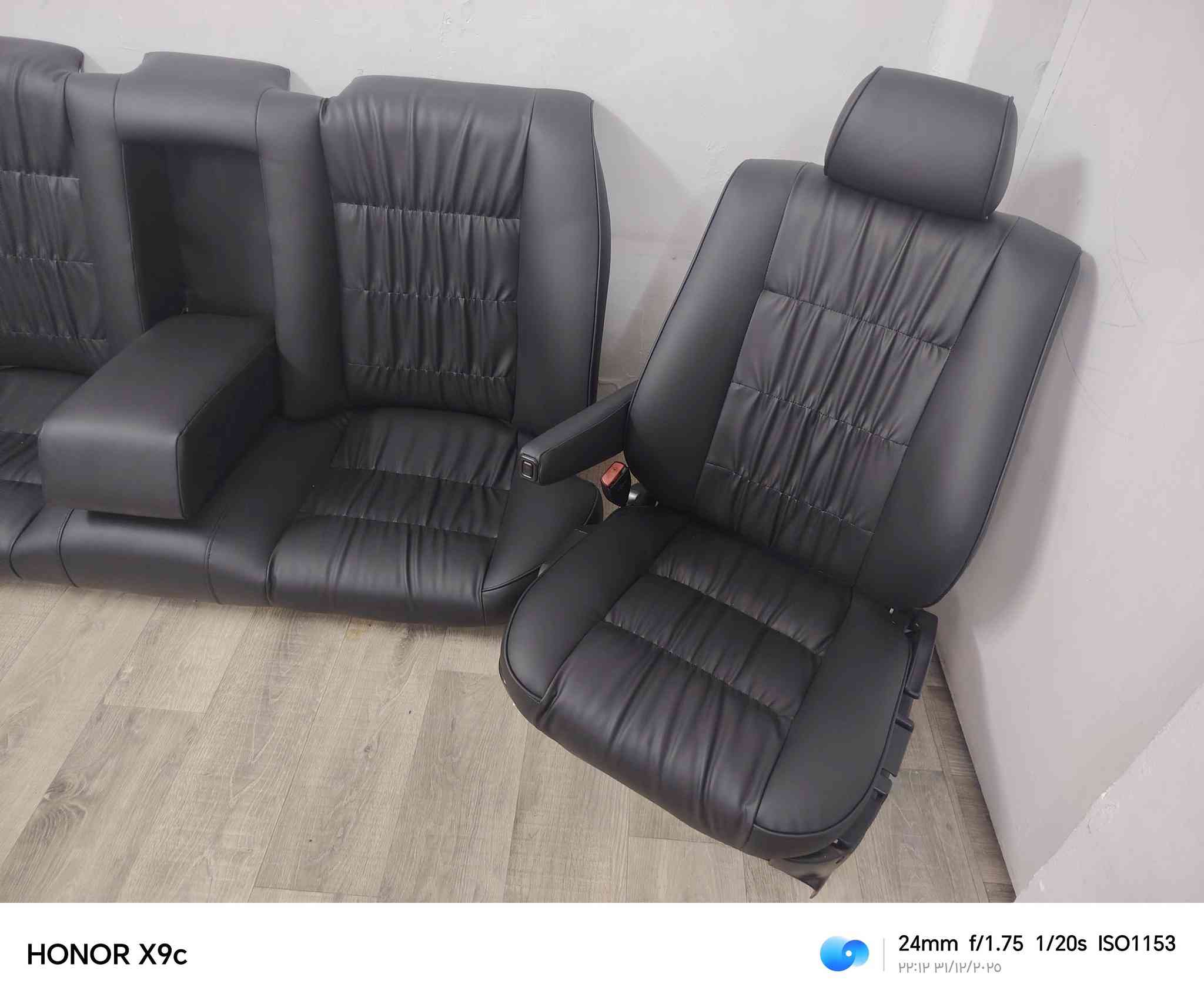 ياالله السلام عليكم سنة خير عليكم انشاءالله للبيع كشناتBMW500
بدي قديم جلد وعمل درجة أولى السعر 400 الف بغداد الحرية ***********
