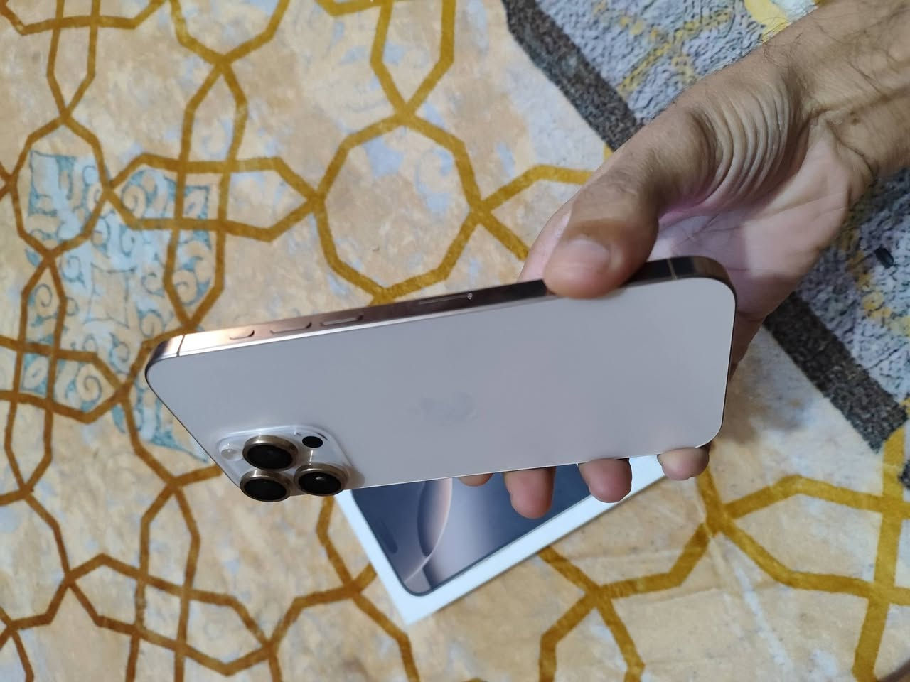 السلام عليكم 

ايفون 16 برو ماكس

ذاكره 256

بطاريه 92

ظمان وكاله

الـــسعر 1.225

عنوان بغداد حسينيه 
رقم ***********
