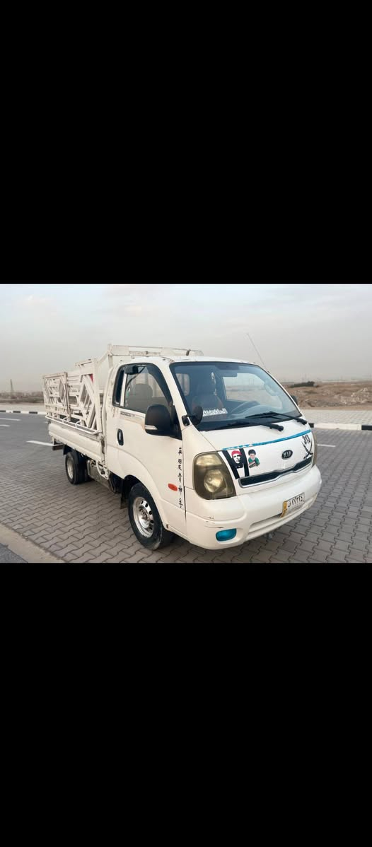 السلام عليكم للبيع كيه موديل 12 مسكر رقم بصره تحويل ثاني يوم مكفوله من الضربه وشاصي ورقم شاصي مكان السيارة بصره الاستفسار *********** السعر 83وبيها مجال قليل
