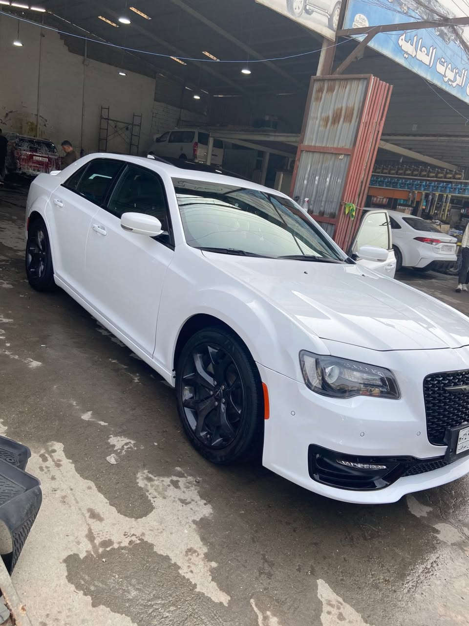 السلام عليكم اوباما موديل 22  دخول جديد على كتاب الضباط حادث موضح بلصور بنيد مبدل نفس اللون جاملج صبغ السيارة بدون شواصي نهئيا بدون ايرباك ودواخل السيارة فول عدا  الرادار رقم بغداد السعر 30 الف دولار وبيها مجال اعتذر عن المراوس   ***********
