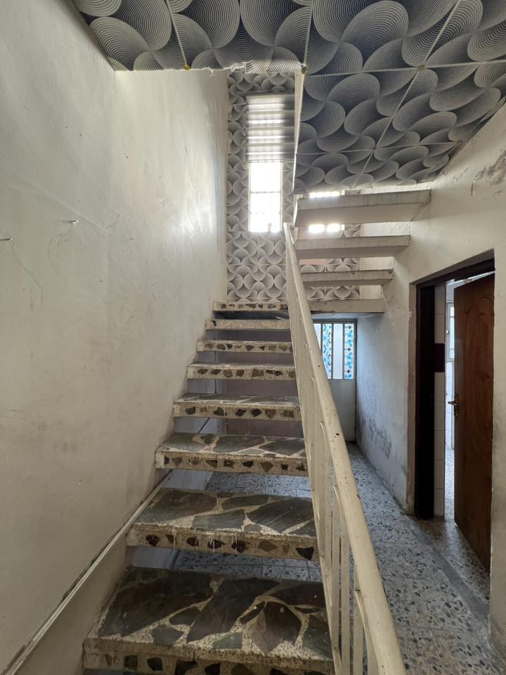 السلام عليكم يوجد مشتمل للايجار
بضهر مكتبة سومر مباشرتاً  رابع بيت عن الشارع
يحتوي على صالة كبيرة ومطبخ وصحيات وغرفة نوم في الطابق الثاني بيت مرتب ومنطقة هادئة جدا بسعر رمزي ومناسب 
للاستفسار ***********
