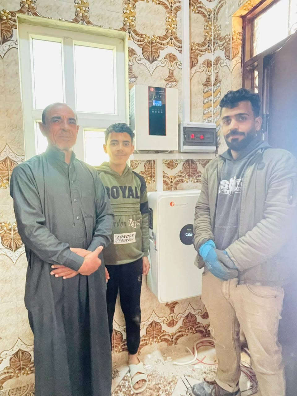 نعود إليكم من جديد بانطلاقة أقوى وبخدمات ترتقي لمستوى طموحاتكم 🌏
بعد فترة التوقف المؤقت، يسعدنا إعلامكم بأننا استأنفنا العمل رسميًا، وبدأنا صفحة جديدة مليئة بالجودة، الإتقان، والأسعار التي تناسب الجميع 💯
نوفر لكم:
🔹 منظومات طاقة شمسية حديثة بمعايير عالية
🔹 أسعار مريحة ومناسبة لكل الفئات
🔹 جودة مُجربة وتركيب احترافي
🔹 خدمة ما بعد البيع ودعم فني دائم
🔹 متابعة جميع التفاصيل والعروض عبر منصتنا الرسمية
نعدكم بأن تكون المرحلة القادمة مليئة بالتطوير والخدمات التي تليق بكم.
مع Electrical Light… اختر الطاقة النظيفة، واختر الراحة والاستقرار.
للاستفسار وطلب خدماتنا
***********
