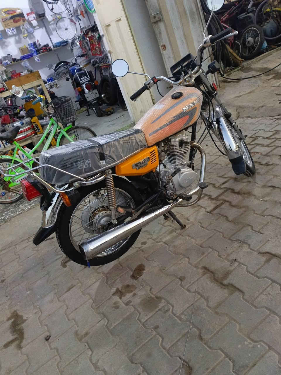 السلام عليكم للبيع نامه متياز ٣احرف موديل2020 اوراق اصولي بسمي دراجه كامله والنضافه شوفت عينك مكاني كربلاء حي العامل السعر 875 وبيه مجال (***********)
