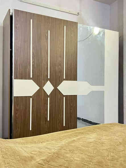 غرفة تركيه ٥ قطع للبيع بحاله جيده جدا   ٤٠٠ الف
