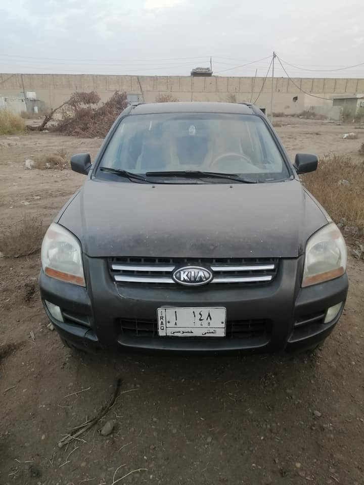 كيا سبورتج ٢٠٠٨ خليجية كير عادي مكينه 2000 رقم مثنى مكينه وكير حداديه جديده تبريد جاهزه بيه رشات صبغ بدون ظربه عابره السعر ٩٠ وبيه مجال ***********
