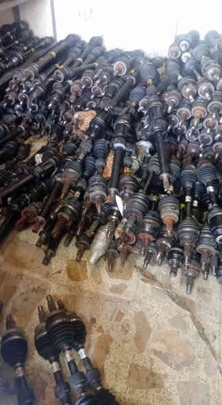 سلام عليكم شباب توفر درايم شفت من موديل 11الى موديل 19+ مشط ستيرن من 11الى 19 +قواعد فيت بم +بلاكات أصلي جديد +اذاين محرك جديد+صدر امامي جديد +صدر خلفي جديد 
العنوان :بغداد قرب مركز السعدون  
الهاتف :***********
محمد القيسي
