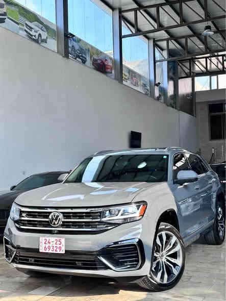 وصول الجديد فولكسفاغن اطلس SEL R_LINE PREMIUM CROS SPORT  محرك V6 تنفس طبيعي سيارة فول مواصفات واحد على واحد 

رقم السيارة : بدون رقم يترقم شمالي 
موقع السيارة : دهوك 
نوع السيارة : اطلس كروز سبورت ار لاين بريميوم اعلى فئة 
موديل السيارة : 2023
المسافة المقطوعة: 13.000 ميل 

مواصفات: 1/1 

بصمة تشغيل 
بصمة ابواب 
تشغيل عن البعد 
كراسي جلد كهربائي وخزن 
كراسي تدفئة وتبريد 
كراسي خلفية تدفئة 
اوتو بارك 
شاحن وايرلاس للجوال 
مداخل USB وتايبسي 
بانوراما 
صندوك كهربائي 
حساسات امامية خلفية 
كاميرات فتل 360 درجة 
سستم سماعات Fender Premium
لايت زينون LED مع عدسة متحركة ترحيب 
ستيرن تدفئة 
نظام اوتو ستوب 
رادارت فتل 
رادار مانع تصادم انامي 
رادار خلفي 
رادار خروح عن المسار 
رادار نقطة عمياء جانبي مري 
كيجات الكترونية مع حزمة اشكال 
صندوك كهربائي 
الابواب اضاءة ترحيب علامة فولكسفاغن 
مودات القيادة ثلج + ايكو + نورمال + كوستوم 
مرايات قابلة للطوي كهربائي 
ستاير خلفية بردات 
هوك خلفي 
دفع رباعي فورمتيك 
الويل 21 اينج 

سيارة بيها بعد مواصفات عديدة 

ملاحظات: بدون صبغ كفالة عامة عدا شبر بارد جاملغ امامي بدون دواخل بدون ايرباك سيارة جديدة ما شاء الله 

السعر 33.500$ 

للأستفسار :

***********
*********** سميل
