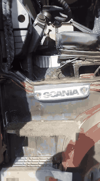 للبيع قلاب موديل 96محرك فحمي كير 3x3وضع شركه طخم تاير محرك نوزل كله بشرط رقم ألماني شرط التحويل السعر 225  تواصل عالرقم ***********.  مكان الموصل
