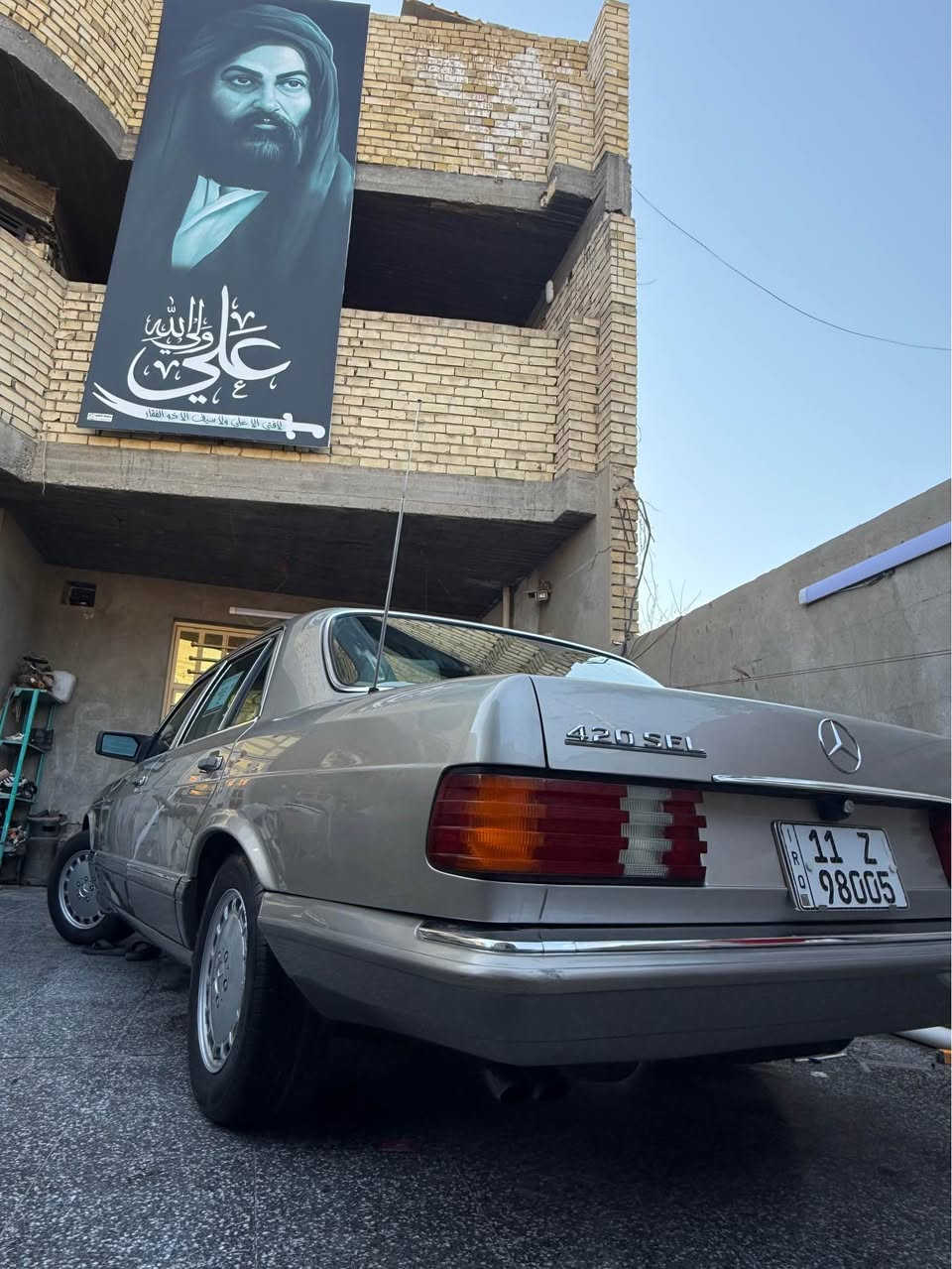 سلام عليكم إلى اصحاب ذوق الرفيع اصحاب تحف اصحاب لاانتيكه للبيع مستعجل مارسدس رئاسي 8 سلندر كفاله عامه وكله بلادي ع وضع شركه ماشيه 99 سياره رقم بغداد مكانه بغداد سعره 180$ سياره فول مواصفات تخم تاير جديد ولباقي كله ع بلاد كهربائيات كله شغاله رقم الهاتف *********** بغداد, العراق
