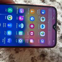 A10عادي للبيع الشاشه كسوره بس شقال السعر ٢٥ الف قفل قفل للاستفسار عله ...