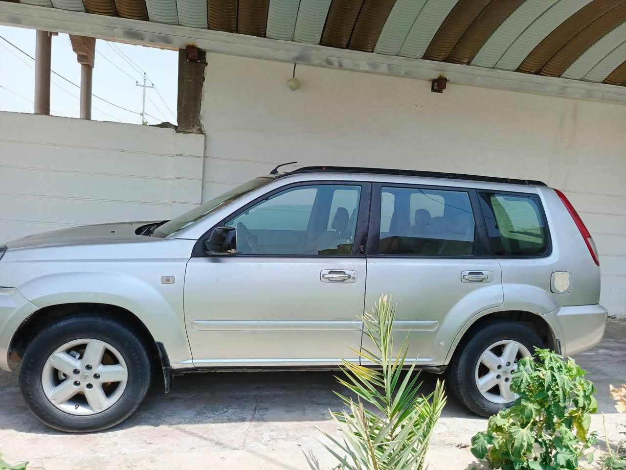 سلام عليكم 
نيسان اكس تريل للبيع رقم بغداد بسمي سنوية جديده سياره حلوه ونضيفه السعر ٦٥
رقم الهاتف *********** مامتواجدع الفيس اتصال فقط
