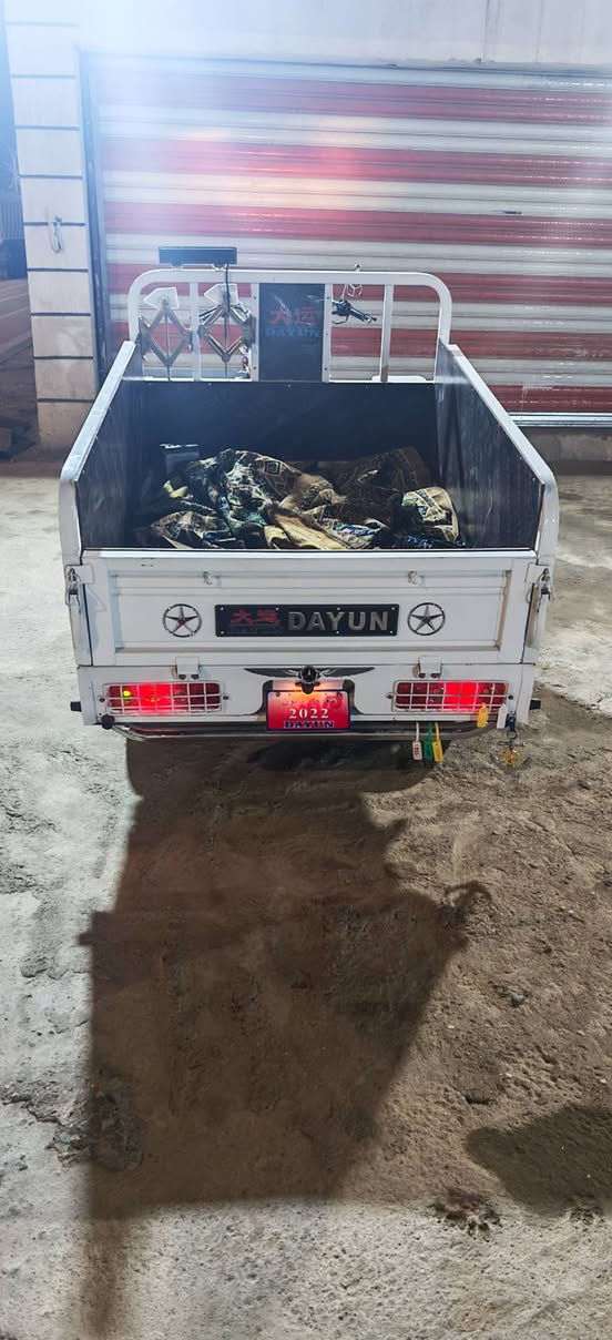 سلام عليكم ستوته موديل 22رقم وسنويه 
ستوته نضيفه بعدهي على لبلاد مانقصه برغي 
مكينه توني شاده ماصارله سبوع مكاني شطره 
*********** المريضه طلع كبل سعره 3وبيه مجال
