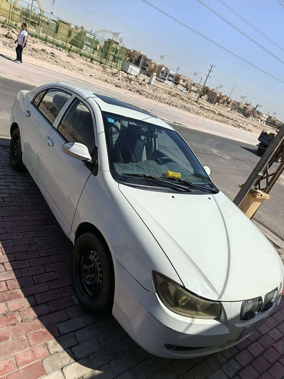 للبيع ليفان موديل 2013 رقم كربلاء إنكليزي بأسمي مداور ثاني يوم محرك كير كفالة بيه بارد باب الخلفي عكس السائق وبارد بسيط باب السائق حداديه 95٪ سيارة جاهزه كهربائيات كله شغاله فقط التبريد عاطل للاستفسار مكاني كربلاء ***********//***********
