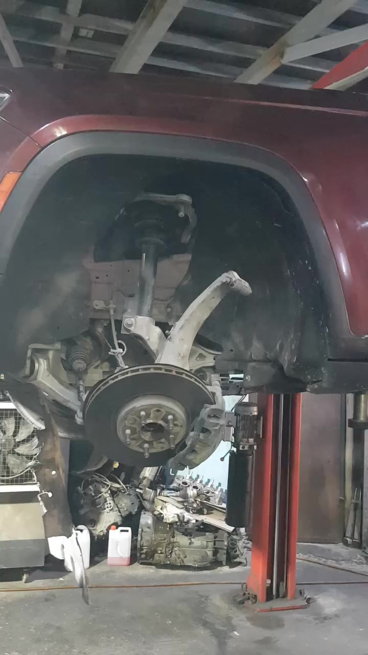 الشركة العالمية لصيانة السيارات الامريكية  
التشخيص الصح يغنيك عن المتاعب 

جيب 2024  الشكل الجديد  
صاحبها تعبان من كثرة التشخيصات الخطا  وصاير حقل تجارب 
اجانه خلال ربع ساعة شخصنه 
مشكلة السيارة واتضح عطل 
الكير بوكس تم استبداله بجهاز اصلي 
وتم علاج 💪💪 المشكلة  العالمية تتحدا الاعطال 😘😘
بغداد الوزيرية مقابل مسرح الطليعه  للاستفسار اتصل  ***********
