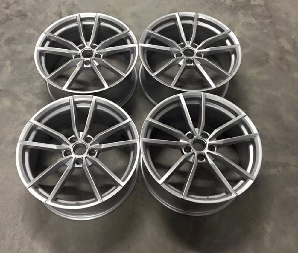 السلام عليكم
لایتی گۆلف mk7
2014-2017
Gti شكل ٧.٥
خەت سۆر
نوێ بەکار نەهاتوو 
فرۆشتن

باڵی گۆلف mk8 رەشی لەماع 
نوێ بۆ فرۆشتن
٢٩ هەزار

ویلی R قیاس ١٨ دەوێ  بە فرۆشتن 

لايت كولف mk7
2014-2017
شكل ٧.٥ gti
خط احمر 
جديد ما مستخدم 
للبيع

سبايدر كولف mk8
اسود لماع جديد
٢٩ الف

اريد تخم ويل R 18 

0772 124 7005 - whatsapp
